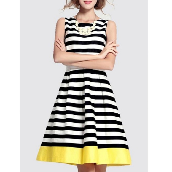 🎉🎉🎉 Yellow Accent Stripe Fit and Flare Dress - Picture 2 of 5